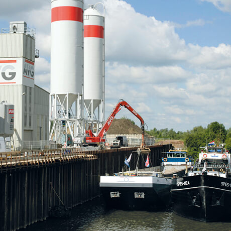 Port construction and hydraulic engineering